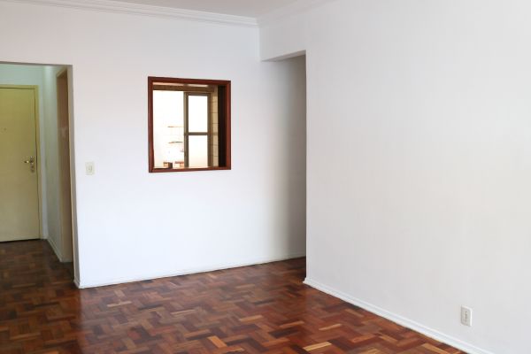 Imóvel na Rua Santa Clara, Vila Adyana, São José dos Campos - SP - ID-23741
