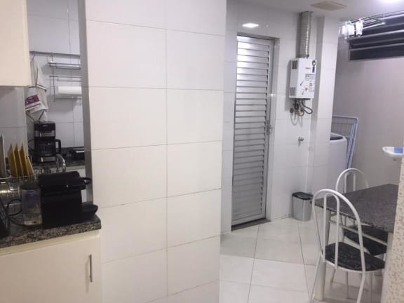 Imagem do imóvel ID-23486 na Avenida Prado Júnior, Copacabana, Rio de Janeiro - RJ