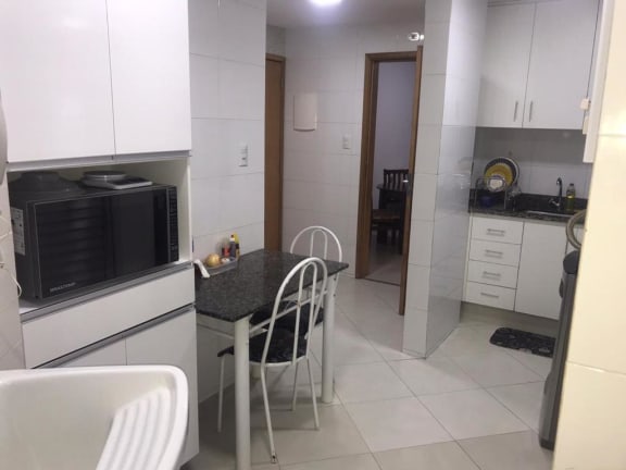 Imagem do imóvel ID-23486 na Avenida Prado Júnior, Copacabana, Rio de Janeiro - RJ