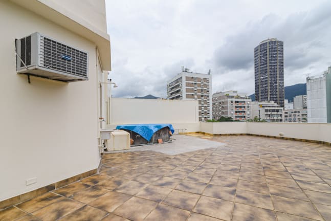 Imagem do imóvel ID-17980 na Praça Almirante Belfort Vieira, Leblon, Rio de Janeiro - RJ