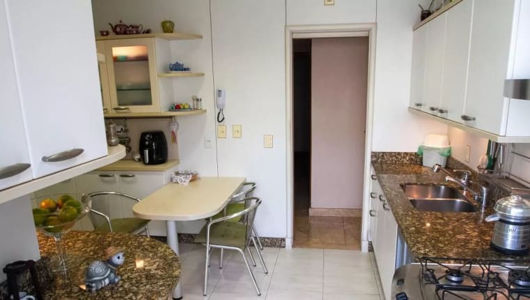 Imagem do imóvel ID-18072 na Avenida Rainha Elisabeth, Ipanema, Rio de Janeiro - RJ