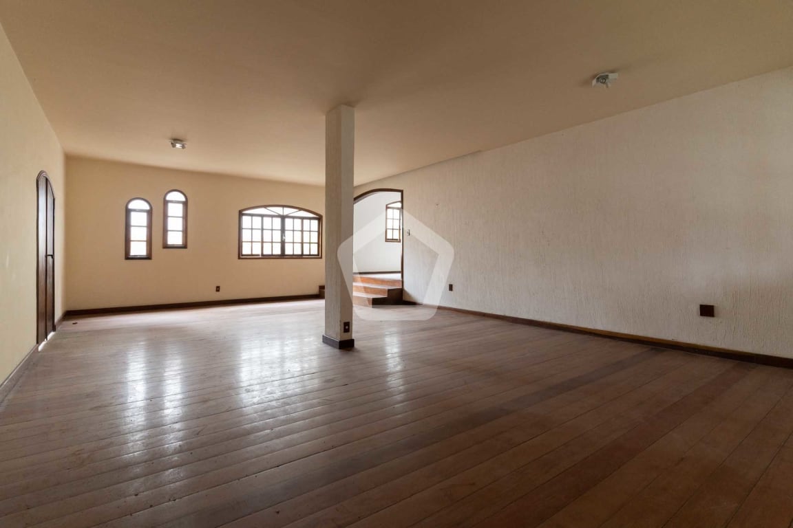 Imagem do imóvel ID-81390 na Estrada Alcebíades Pinto, Badu, Niterói - RJ