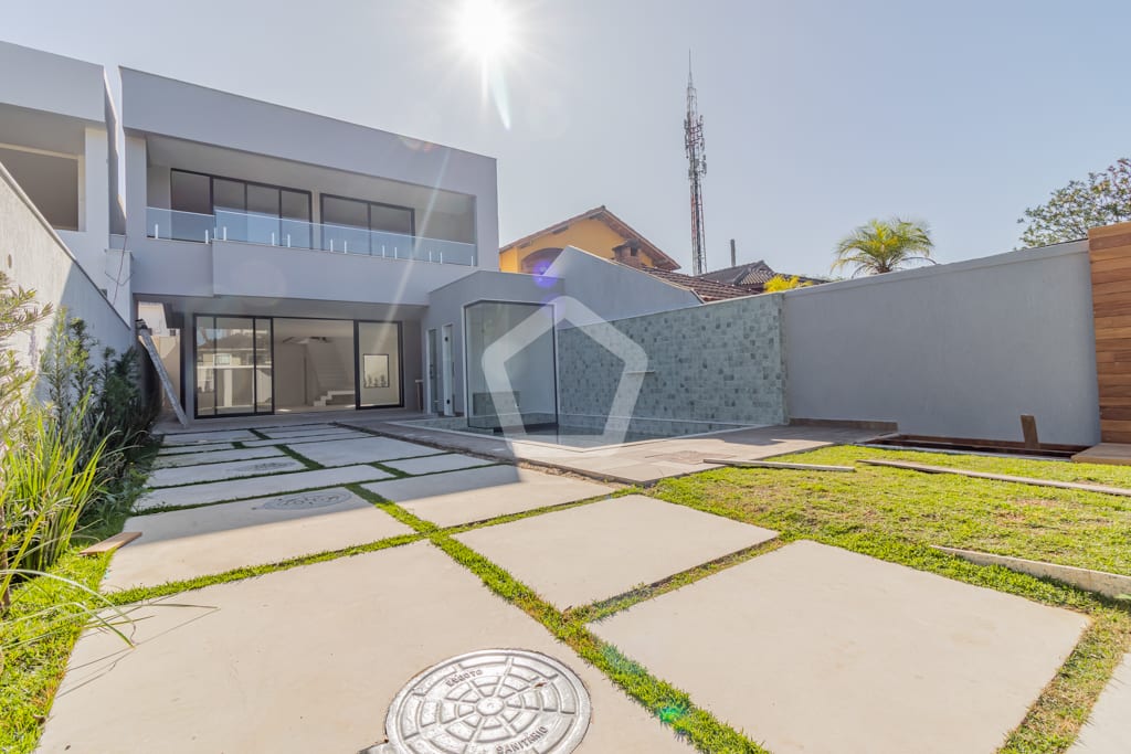 Imagem do imóvel ID-60246 na Rua Ivaldo de Azambuja, Barra da Tijuca, Rio de Janeiro - RJ