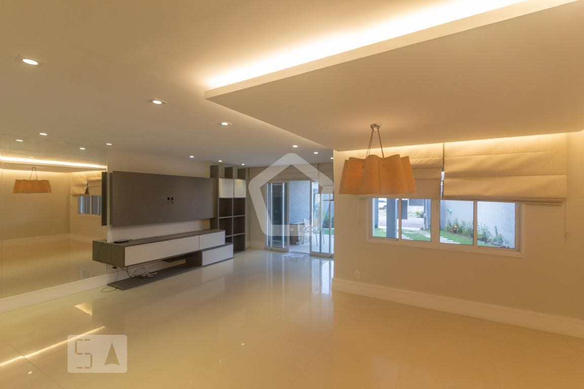 Imagem do imóvel ID-121625 na Estrada Vereador Alceu de Carvalho, Recreio, Rio de Janeiro - RJ