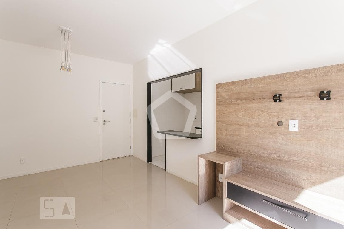 Imagem do imóvel ID-121754 na Estrada dos Bandeirantes, Jacarepaguá, Rio de Janeiro - RJ