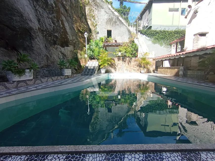 Imagem do imóvel ID-91972 na Rua Alice, Laranjeiras, Rio de Janeiro - RJ