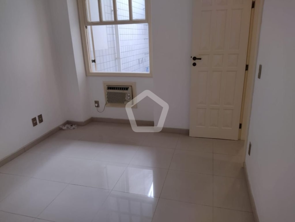 Imagem do imóvel ID-143097 na Rua Silva Castro, Copacabana, Rio de Janeiro - RJ