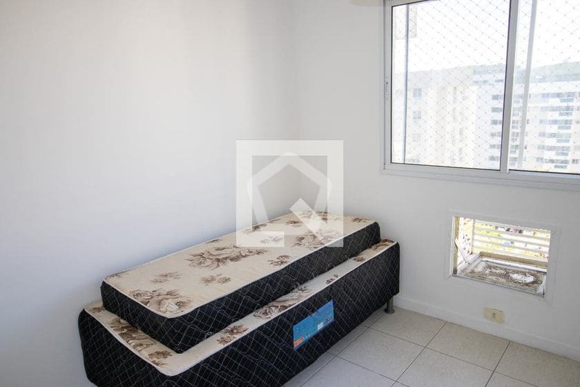 Imagem do imóvel ID-123148 na Avenida Olof Palme, Jacarepaguá, Rio de Janeiro - RJ