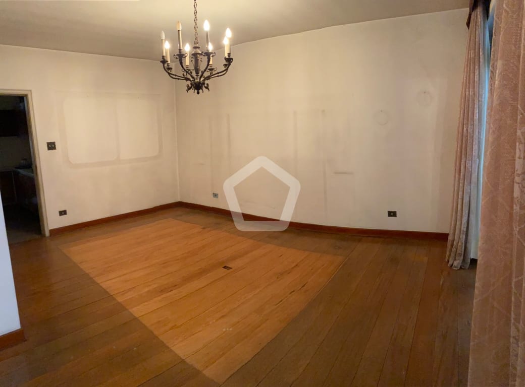 Imagem do imóvel ID-143555 na Rua Inajaroba, Vila Nova Conceição, São Paulo - SP