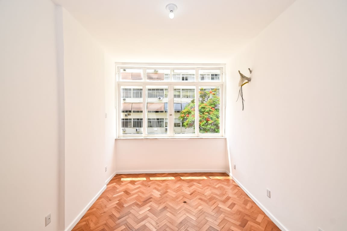 Imagem do imóvel ID-124641 na Rua Pompeu Loureiro, Copacabana, Rio de Janeiro - RJ