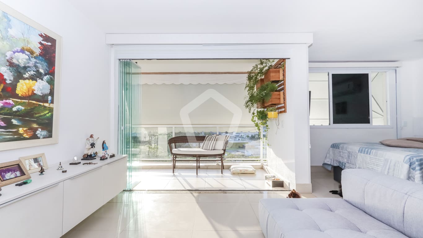 Imagem do imóvel ID-75211 na Estrada dos Bandeirantes, Jacarepaguá, Rio de Janeiro - RJ