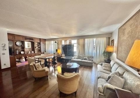 Imagem do imóvel ID-91274 na Rua Bulhões Carvalho, Copacabana, Rio de Janeiro - RJ