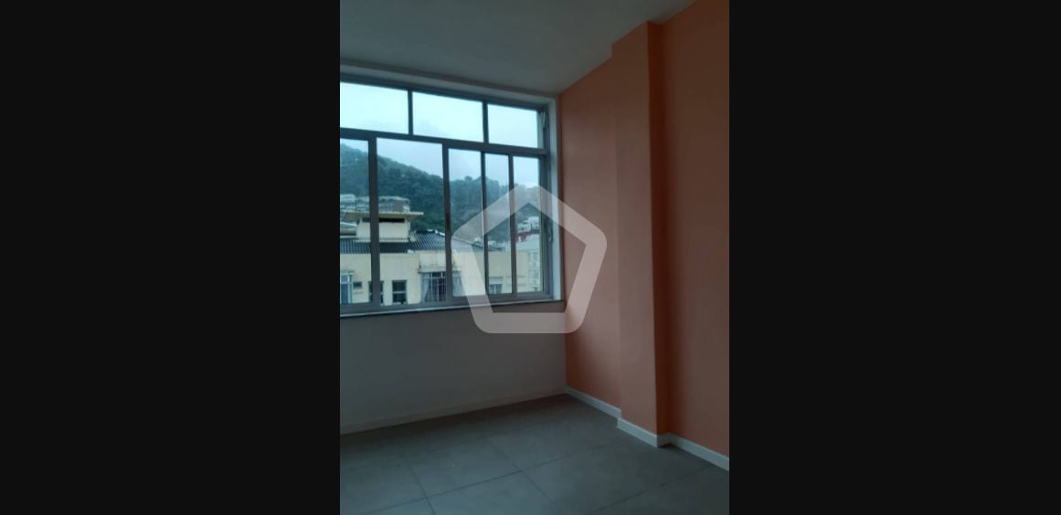 Imagem do imóvel ID-44637 na Rua das Laranjeiras, Laranjeiras, Rio de Janeiro - RJ