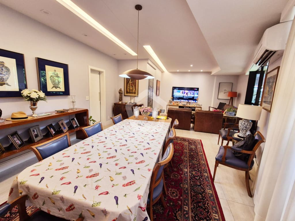 Imagem do imóvel ID-140156 na Rua Vinícius de Moraes, Ipanema, Rio de Janeiro - RJ