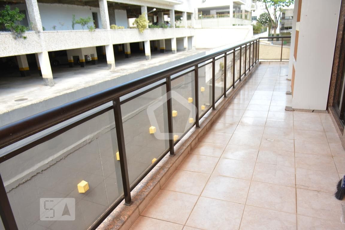 Imagem do imóvel ID-121005 na Rua Grão de Areia, Jardim Guanabara, Rio de Janeiro - RJ