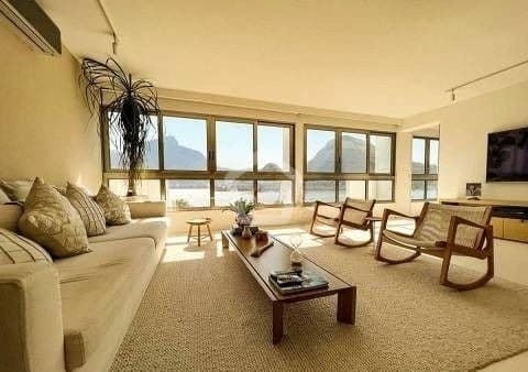 Imagem do imóvel ID-93821 na Avenida Epitácio Pessoa, Lagoa, Rio de Janeiro - RJ