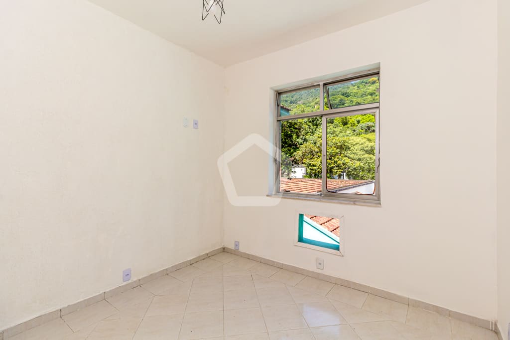 Imagem do imóvel ID-47767 na Rua Canavieiras, Grajaú, Rio de Janeiro - RJ