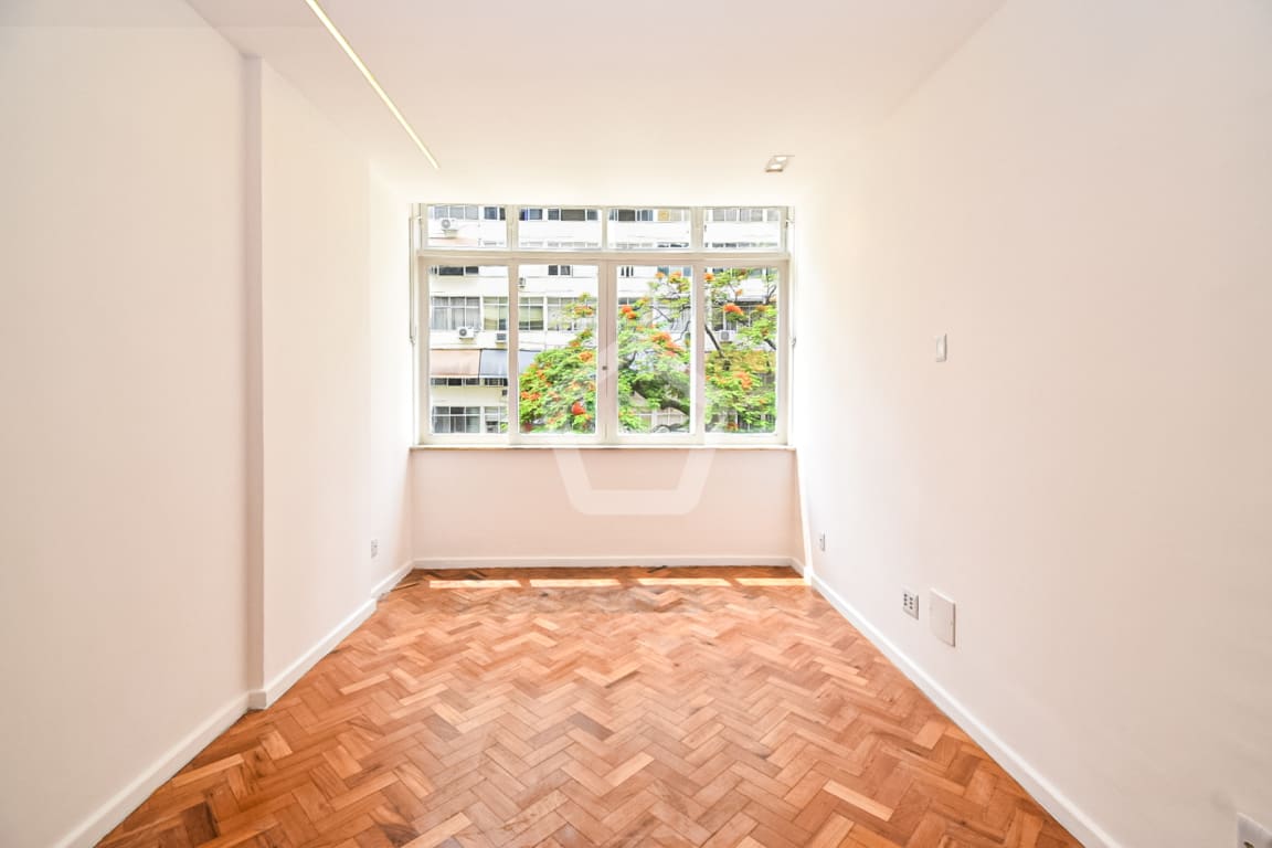 Imagem do imóvel ID-124641 na Rua Pompeu Loureiro, Copacabana, Rio de Janeiro - RJ