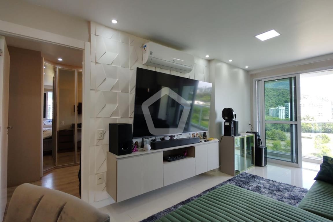 Imagem do imóvel ID-124471 na Avenida Abraham Medina, Jacarepaguá, Rio de Janeiro - RJ