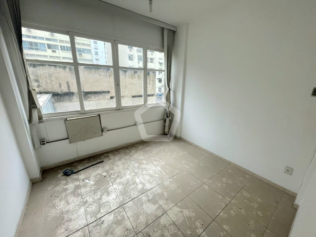 Imagem do imóvel ID-83013 na Avenida Nossa Senhora de Copacabana, Copacabana, Rio de Janeiro - RJ