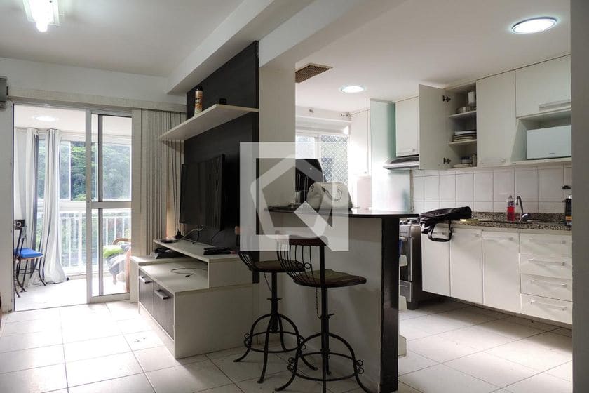 Imagem do imóvel ID-122955 na Avenida Olof Palme, Jacarepaguá, Rio de Janeiro - RJ