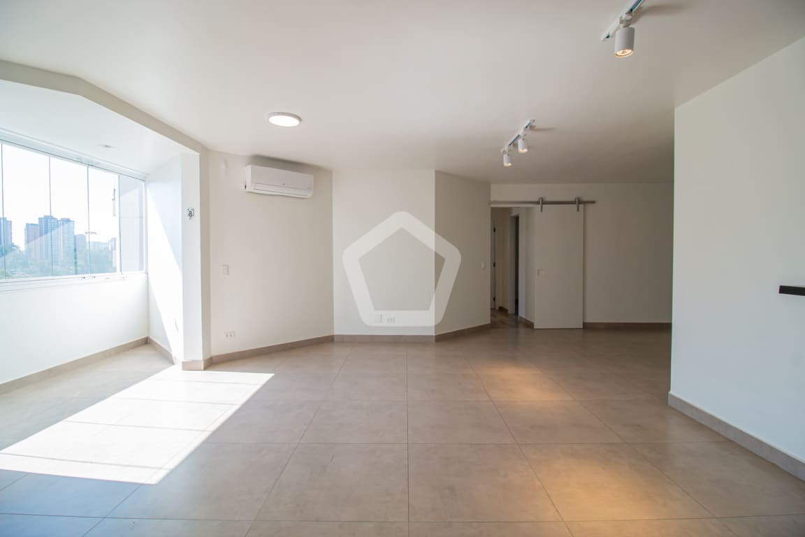 Imagem do imóvel ID-144738 na Rua Alcantarilla, Panamby, São Paulo - SP