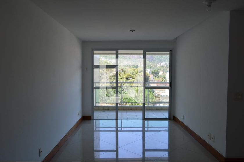 Imagem do imóvel ID-140734 na Estrada dos Três Rios, Freguesia (Jacarepaguá), Rio de Janeiro - RJ