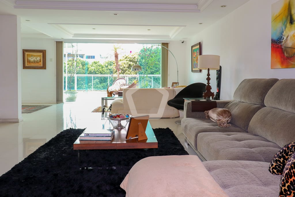 Imagem do imóvel ID-18210 na Avenida Rodolfo Amoedo, Barra da Tijuca, Rio de Janeiro - RJ