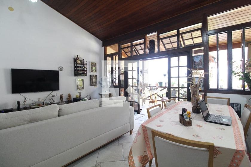 Imagem do imóvel ID-105316 na Rua O Tempo E O Vento, Anil, Rio de Janeiro - RJ