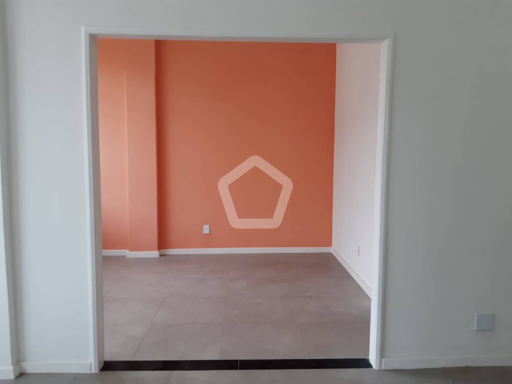 Imagem do imóvel ID-44637 na Rua das Laranjeiras, Laranjeiras, Rio de Janeiro - RJ