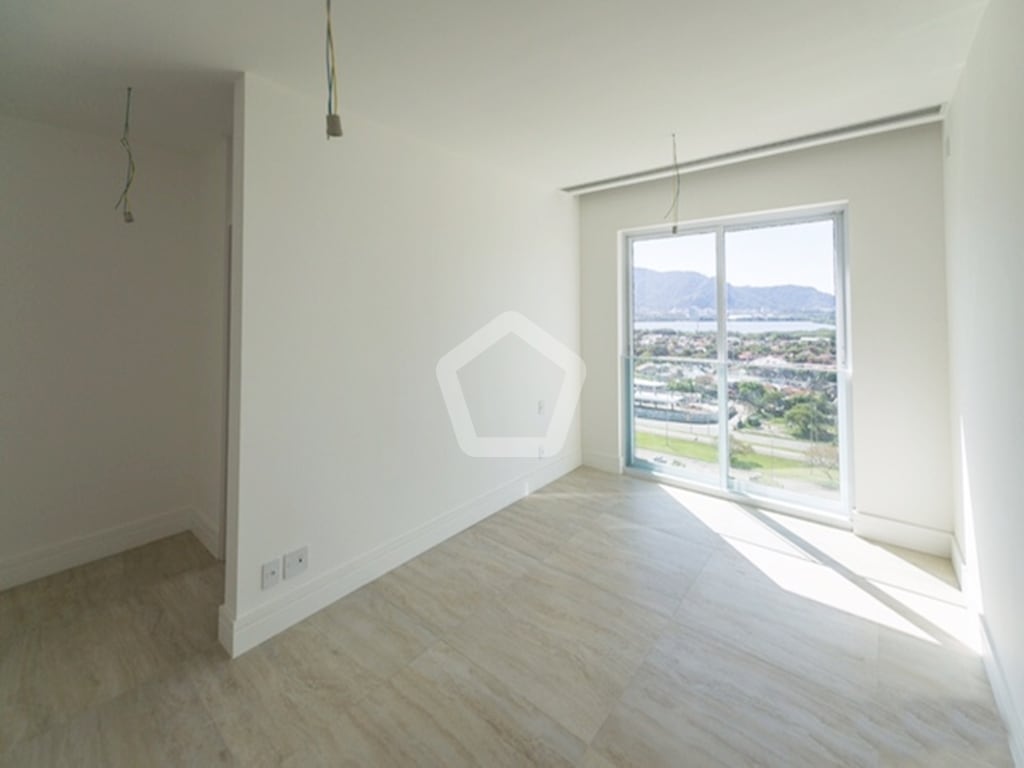 Imagem do imóvel ID-68665 na Avenida Ermanno Dallari, Barra da Tijuca, Rio de Janeiro - RJ