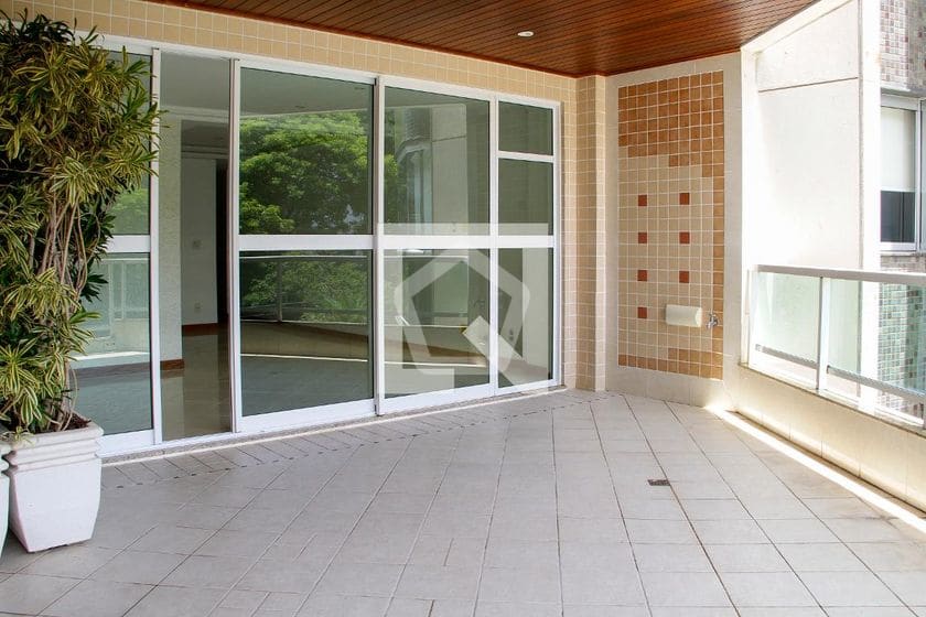 Imagem do imóvel ID-107773 na Avenida João Carlos Machado, Jardim Oceânico, Rio de Janeiro - RJ