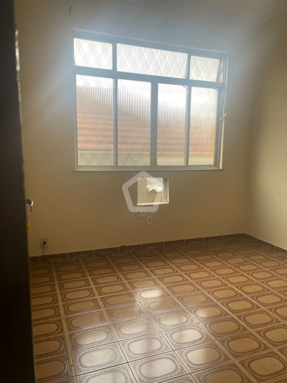 Imagem do imóvel ID-97589 na Rua Belize, Marechal Hermes, Rio de Janeiro - RJ
