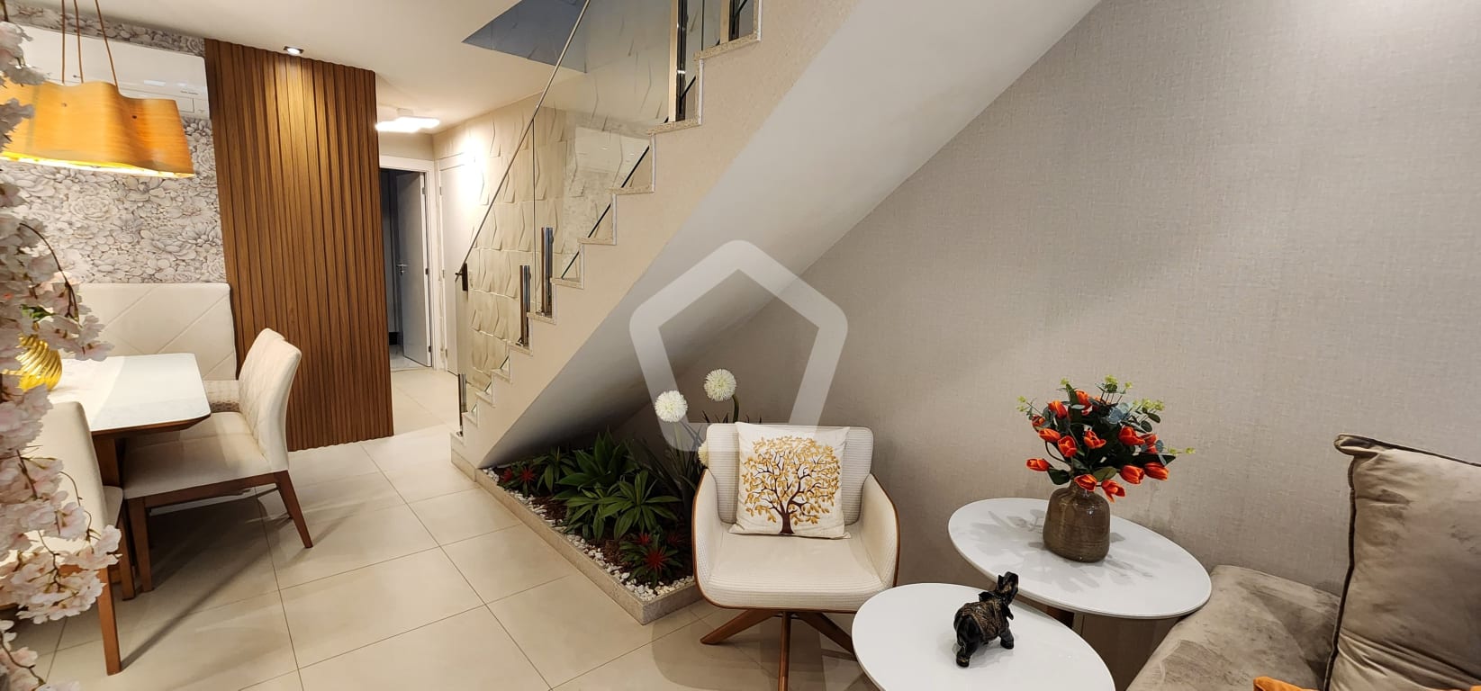 Imagem do imóvel ID-141901 na Rua Marquesa de Santos, Laranjeiras, Rio de Janeiro - RJ