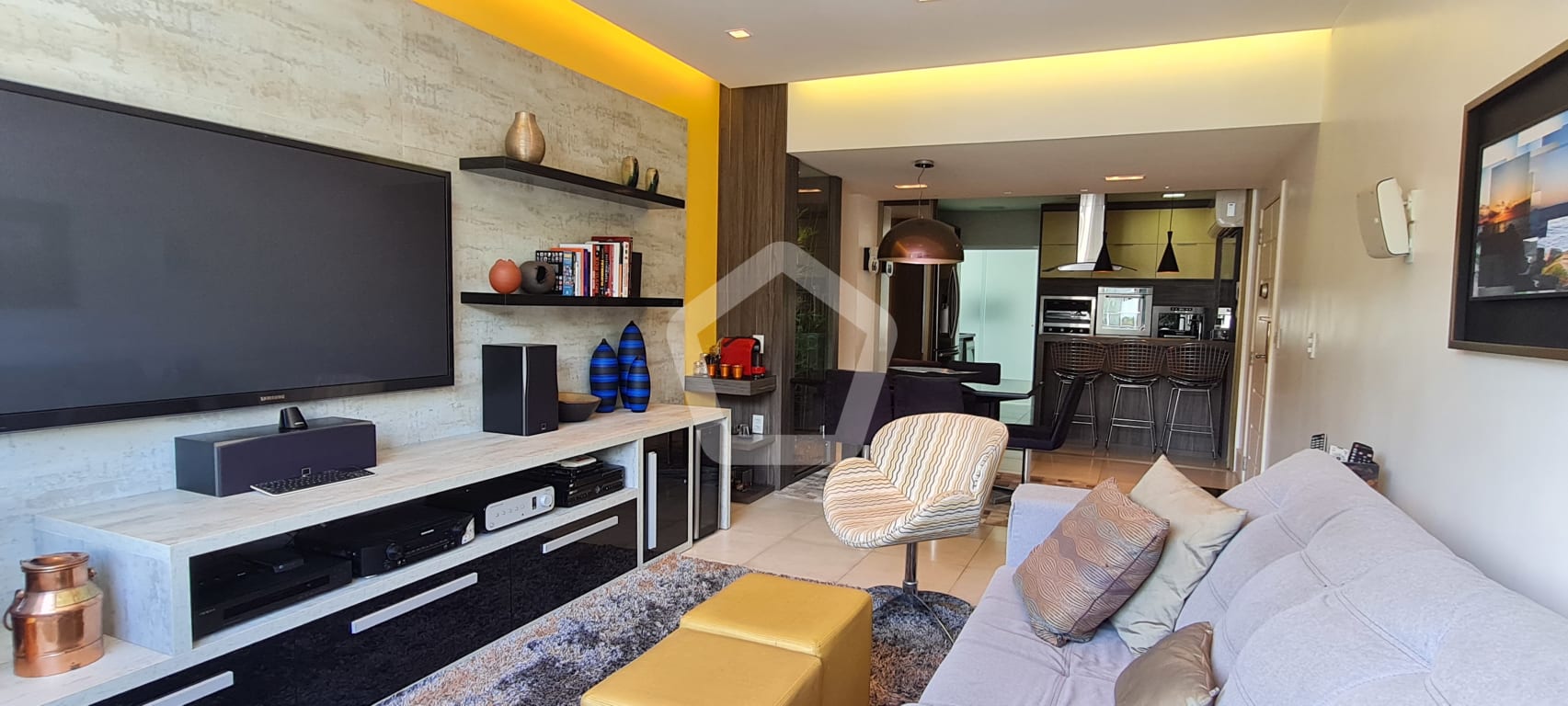 Imagem do imóvel ID-22749 na Rua Cosme Velho, Laranjeiras, Rio de Janeiro - RJ