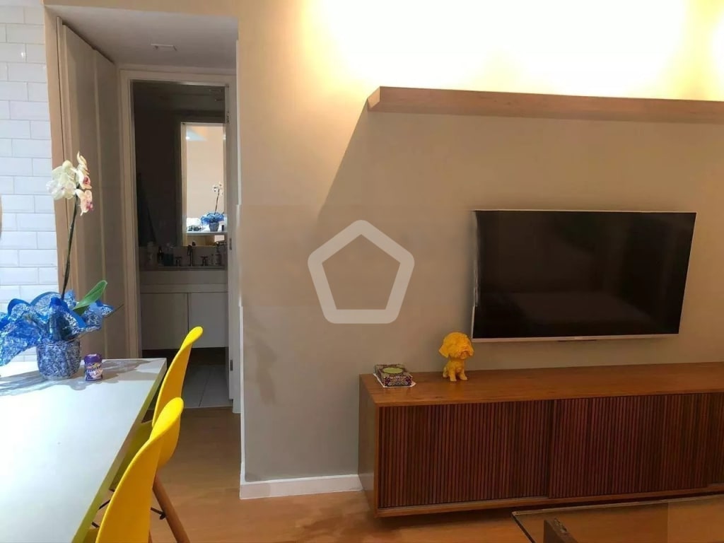 Imagem do imóvel ID-98627 na Avenida Borges de Medeiros, Lagoa, Rio de Janeiro - RJ