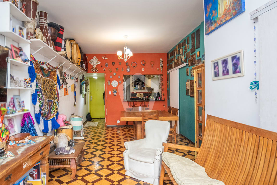 Imagem do imóvel ID-77108 na Rua das Laranjeiras, Laranjeiras, Rio de Janeiro - RJ