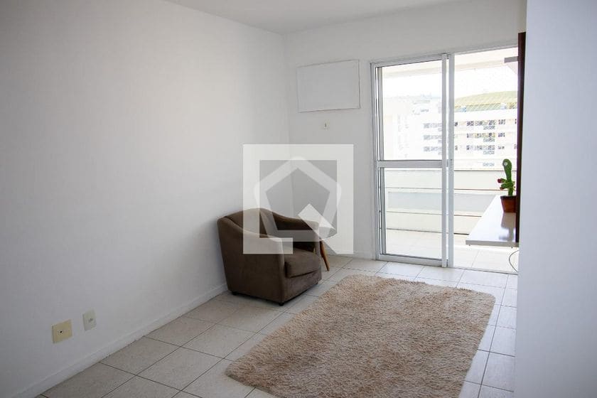 Imagem do imóvel ID-123148 na Avenida Olof Palme, Jacarepaguá, Rio de Janeiro - RJ