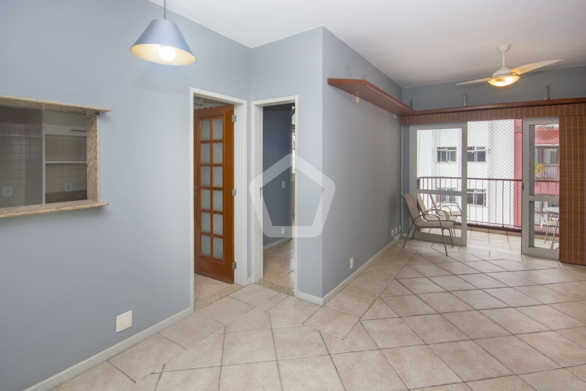 Imagem do imóvel ID-84324 na Rua Pinheiro Guimarães, Humaitá, Rio de Janeiro - RJ