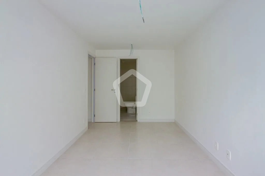 Imagem do imóvel ID-144049 na Rua Pereira da Silva, Laranjeiras, Rio de Janeiro - RJ