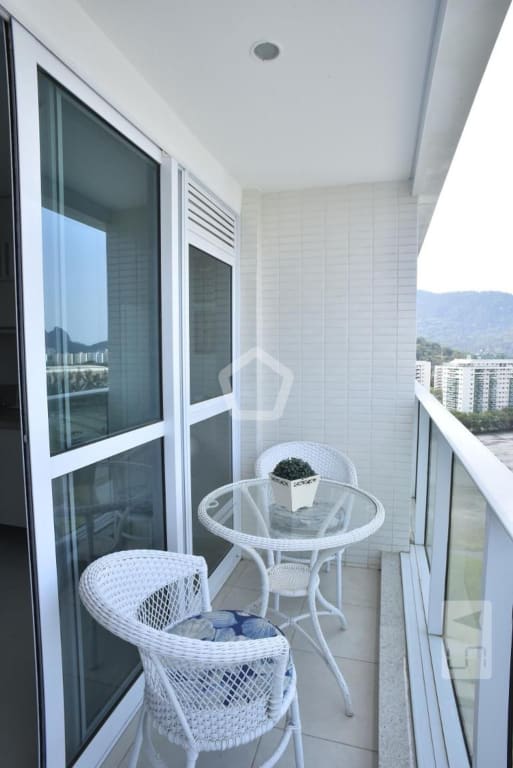 Imagem do imóvel ID-116653 na Avenida Abraham Medina, Jacarepaguá, Rio de Janeiro - RJ