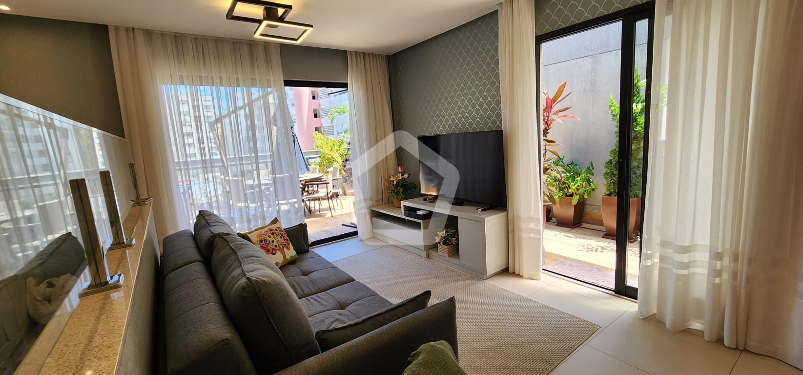 Imagem do imóvel ID-141901 na Rua Marquesa de Santos, Laranjeiras, Rio de Janeiro - RJ