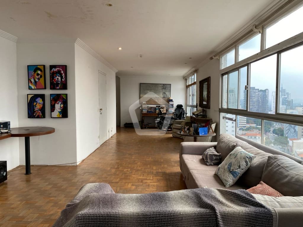 Imagem do imóvel ID-92276 na Rua Maria Carolina, Jardim Paulistano, São Paulo - SP