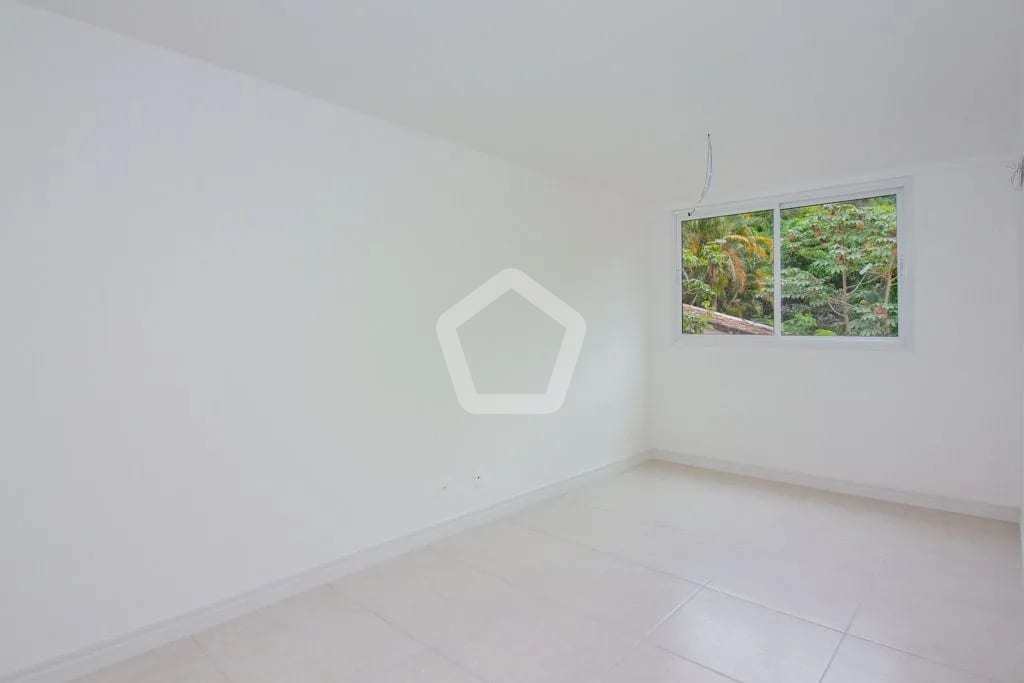 Imagem do imóvel ID-144049 na Rua Pereira da Silva, Laranjeiras, Rio de Janeiro - RJ