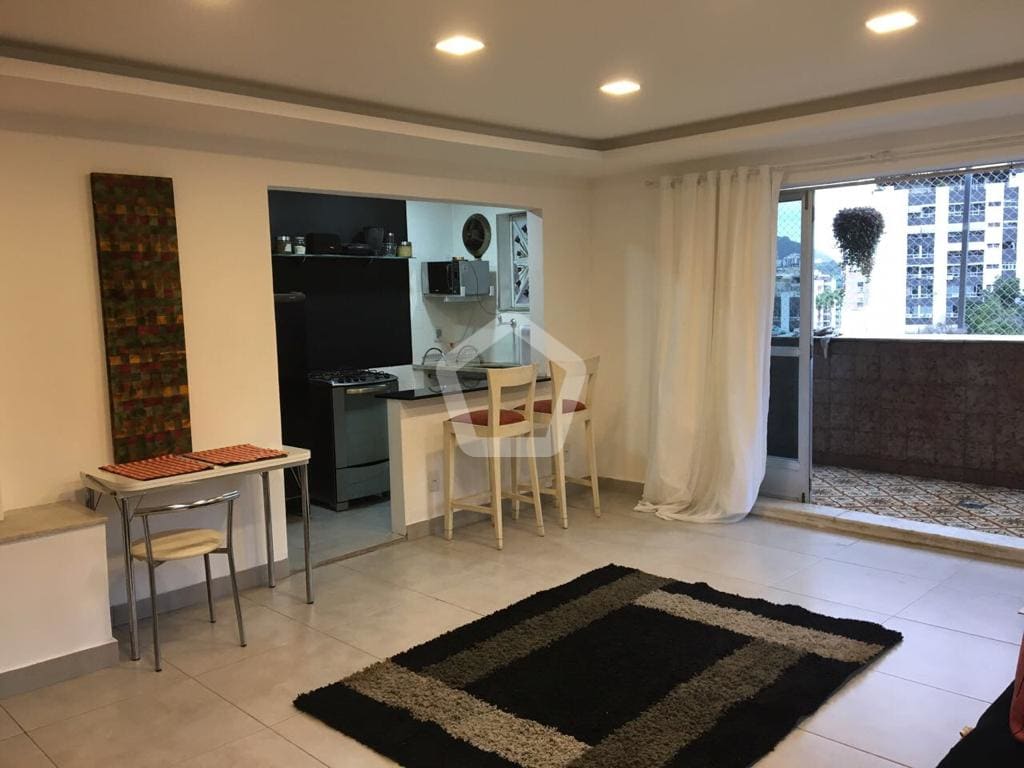 Imagem do imóvel ID-50064 na Rua Pereira da Silva, Laranjeiras, Rio de Janeiro - RJ