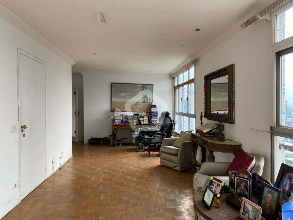 Imagem do imóvel ID-92276 na Rua Maria Carolina, Jardim Paulistano, São Paulo - SP