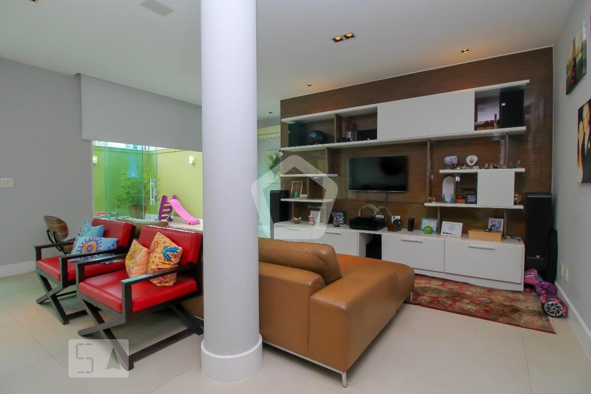 Imagem do imóvel ID-121020 na Rua João Afonso, Humaitá, Rio de Janeiro - RJ