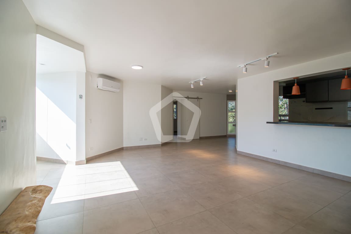 Imagem do imóvel ID-144738 na Rua Alcantarilla, Panamby, São Paulo - SP