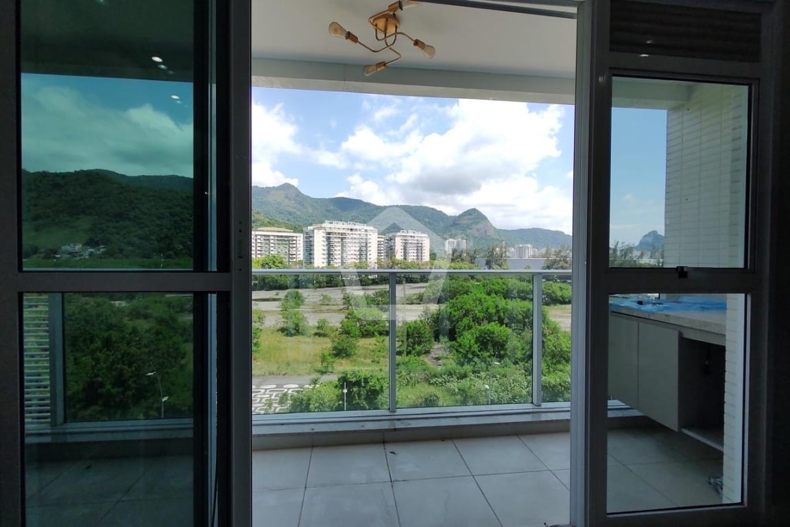 Imagem do imóvel ID-124471 na Avenida Abraham Medina, Jacarepaguá, Rio de Janeiro - RJ