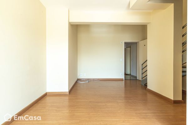 Imóvel na Rua dos Piquiroes, Altos do Esplanada, São José dos Campos - SP - ID-68216